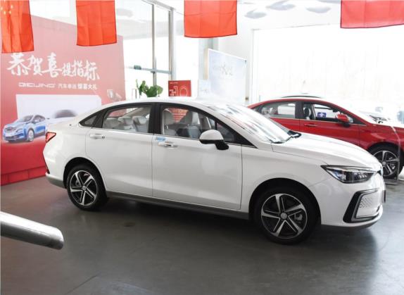 北京EU5 2020款 经典款 R500 智风版 外观   正侧