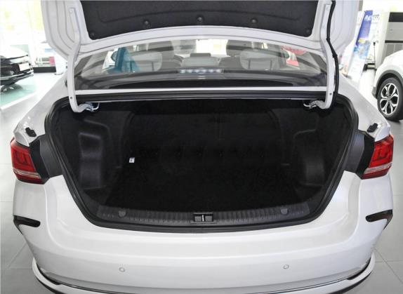 北京EU5 2020款 经典款 R550 智潮版 车厢座椅   后备厢