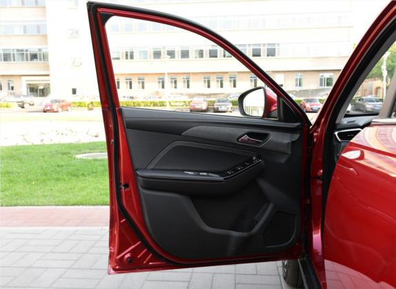 北京X3 2019款 1.5T 手动星耀版 车厢座椅   前门板