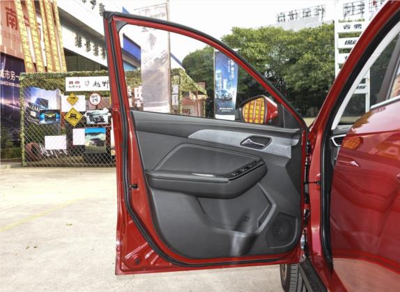 北京X3 2019款 1.5L 自动星耀版 车厢座椅   前门板