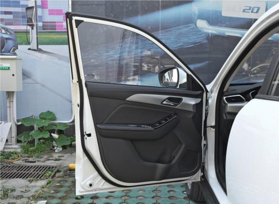 北京X3 2019款 1.5T 手动荣耀版 车厢座椅   前门板