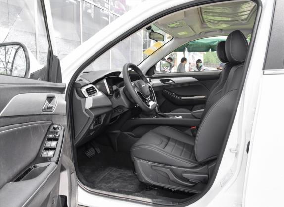 北京X3 2020款 1.5T CVT荣耀版PLUS 车厢座椅   前排空间