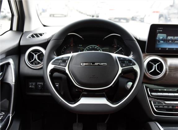 北京U5 2020款 1.5L 手动尊贵版 国VI 中控类   驾驶位
