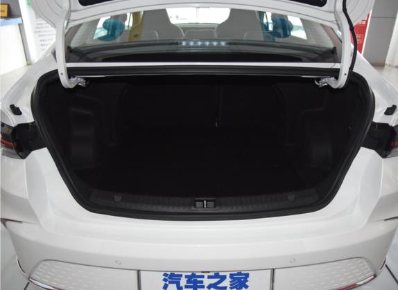 北京EU5 PLUS 2021款 R600 尊享版 车厢座椅   后备厢