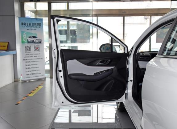 北京EU5 PLUS 2021款 R600 尊享版 车厢座椅   前门板