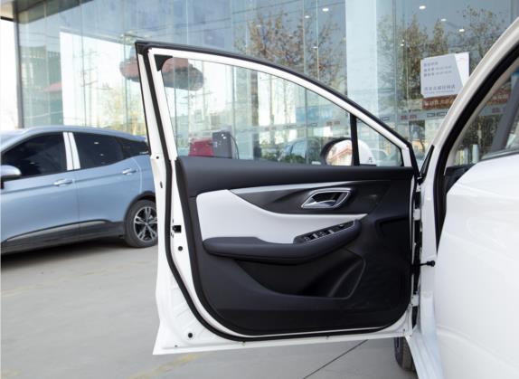 北京EU5 PLUS 2021款 R600 优享版 车厢座椅   前门板