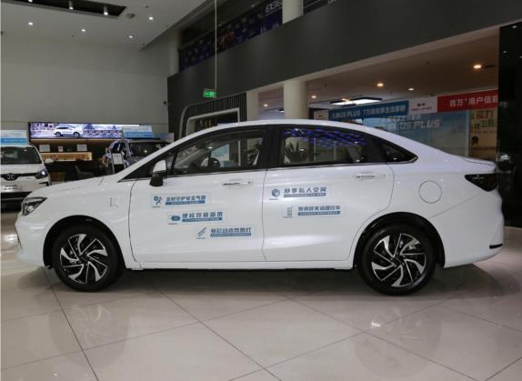 北京U5 PLUS 2021款 1.5L 手动尊贵版 外观   正侧