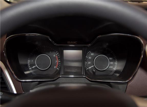 北汽幻速H3 2015款 1.5L 手动标准型 中控类   仪表盘