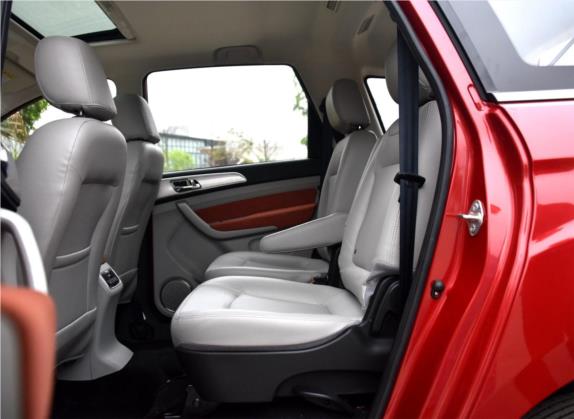 北汽幻速H3 2016款 H3F 1.5L 手动豪华型 车厢座椅   后排空间