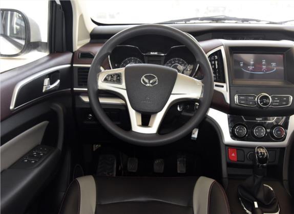 北汽幻速H3 2017款 1.5L 手动舒适天窗版 中控类   驾驶位