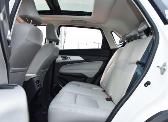 北汽幻速S5 2017款 1.3T 手动尊贵型 车厢座椅   后排空间