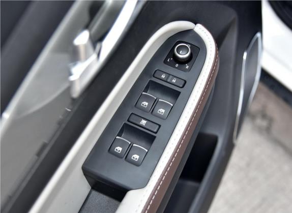 北汽幻速S5 2017款 1.3T CVT豪华型 车厢座椅   门窗控制