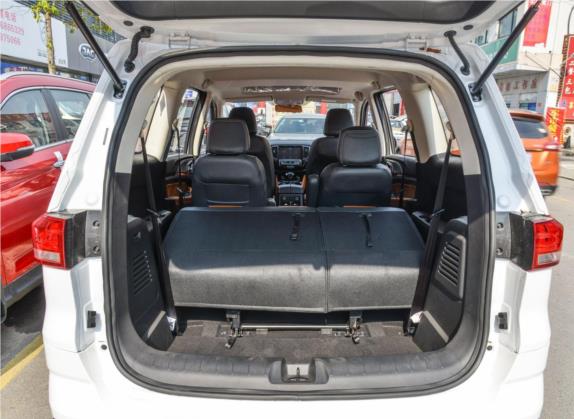北汽幻速H5 2018款 1.3T CVT舒适型 车厢座椅   后备厢