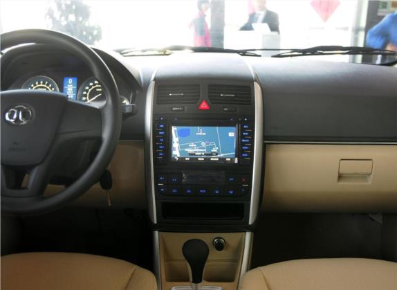 北汽新能源EV 2014款 E150EV 科技版 中控类   中控台