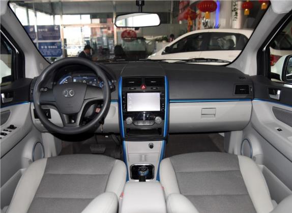 北汽新能源EV 2015款 EV200 轻快版 中控类   中控全图