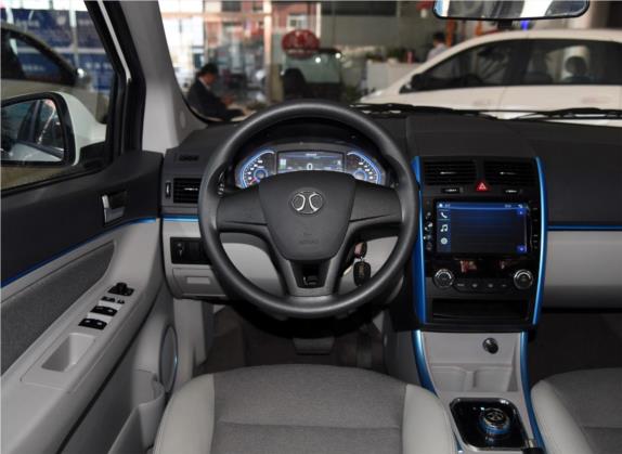 北汽新能源EV 2015款 EV200 轻快版 中控类   驾驶位