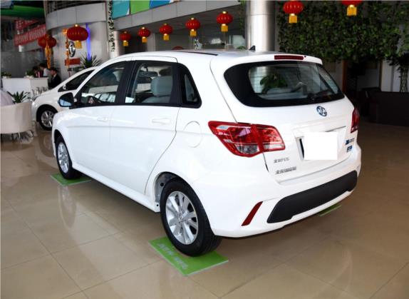 北汽新能源EV 2015款 EV200 轻快版 外观   斜后