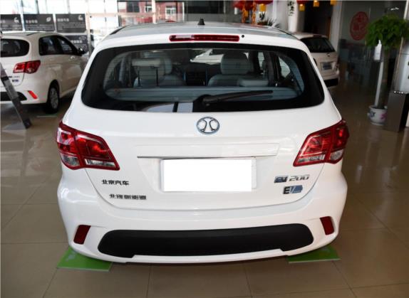 北汽新能源EV 2015款 EV200 轻快版 外观   正后