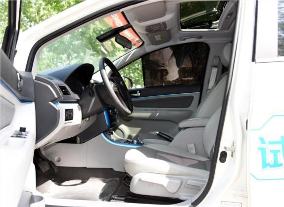 北汽新能源EV 2015款 EV160 轻秀版 车厢座椅   前排空间