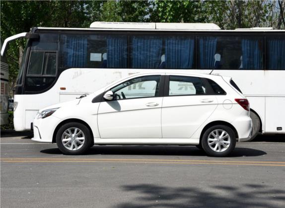 北汽新能源EV 2015款 EV160 轻秀版 外观   正侧