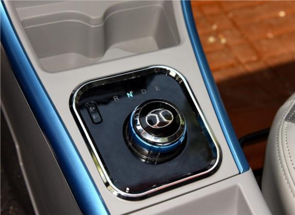 北汽新能源EV 2015款 EV160 轻秀版 中控类   挡把