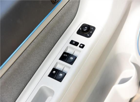 北汽新能源EV 2015款 EV160 轻秀版 车厢座椅   门窗控制