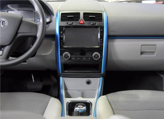 北汽新能源EV 2015款 EV160 轻快版 中控类   中控台