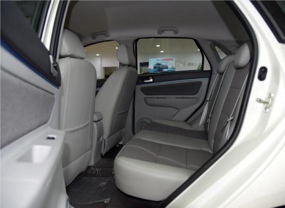 北汽新能源EV 2015款 EV160 轻快版 车厢座椅   后排空间