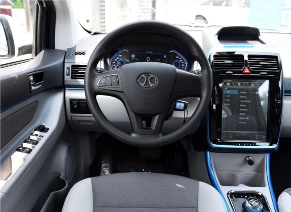 北汽新能源EV 2016款 EV160 轻秀版 中控类   驾驶位
