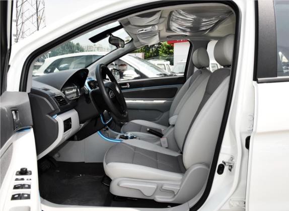 北汽新能源EV 2016款 EV160 轻秀版 车厢座椅   前排空间