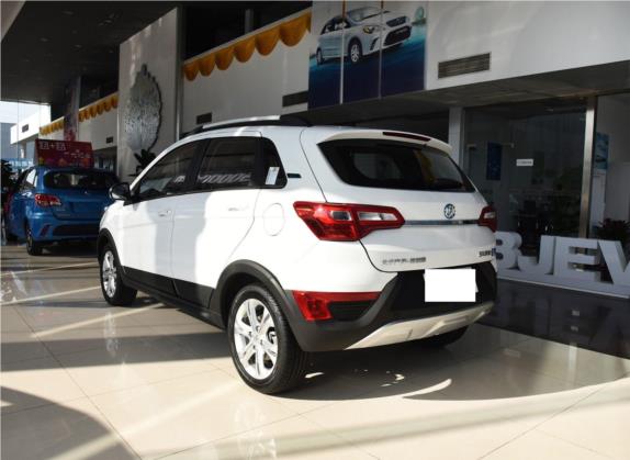 北汽新能源EX 2016款 EX200 乐活版 外观   斜后