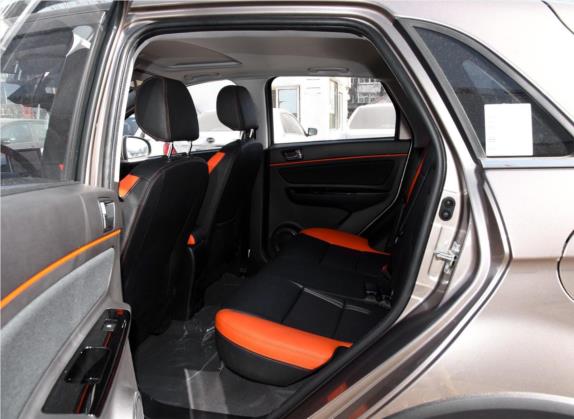 北汽新能源EX 2017款 EX260 乐酷版 车厢座椅   后排空间