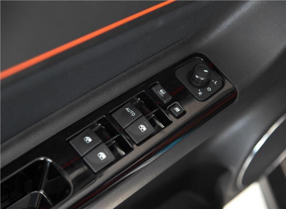 北汽新能源EX 2018款 EX360 新潮版 车厢座椅   门窗控制