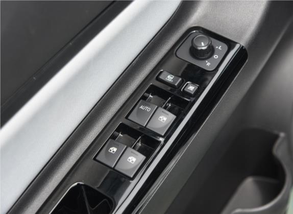 北汽新能源EC5 2019款 新尚版 车厢座椅   门窗控制