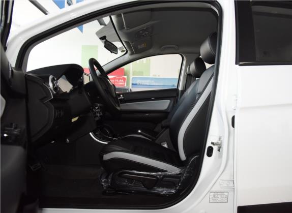 北汽新能源EC5 2020款 新尚版 车厢座椅   前排空间