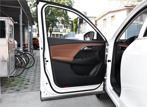 宝沃BX7 2016款 28T 四驱豪华版 6座 车厢座椅   前门板