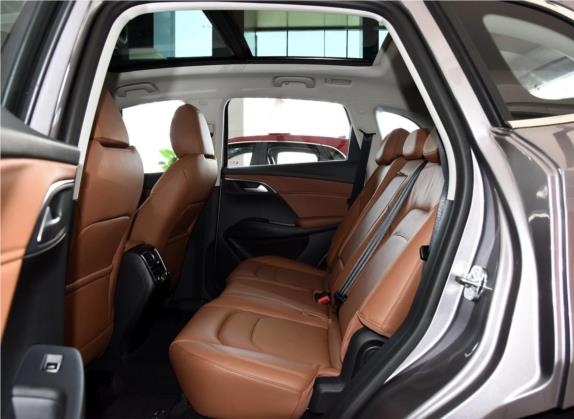 宝沃BX7 2016款 28T 两驱豪华版 7座 车厢座椅   后排空间