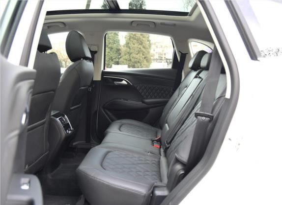 宝沃BX7 2016款 28T 四驱旗舰版 7座 车厢座椅   后排空间