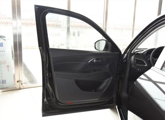 宝沃BX7 2018款 28T 四驱豪华型 5座 国VI 车厢座椅   前门板