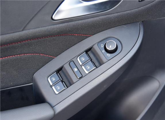 宝沃BX3 2020款 20TGDI 两驱自动舒适型 车厢座椅   门窗控制