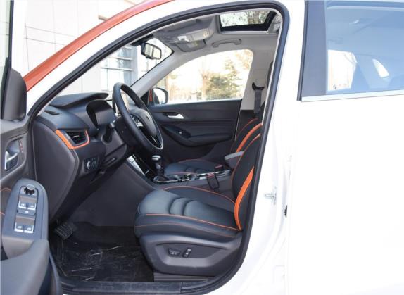 宝沃BX3 2020款 20TGDI 两驱自动豪华型 车厢座椅   前排空间