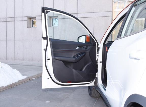 宝沃BX3 2020款 20TGDI 两驱自动豪华型 车厢座椅   前门板