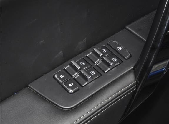北京BJ30 2021款 1.5T 狼小野版 车厢座椅   门窗控制