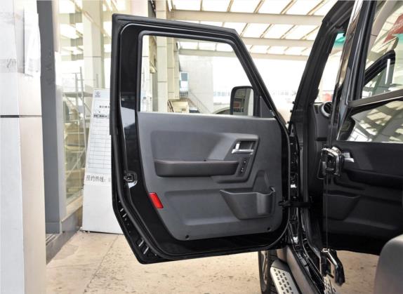 北京BJ40 2018款 40L 2.0T 手动柴油四驱尊贵版 车厢座椅   前门板