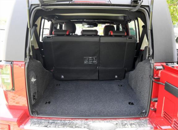 北京BJ40 2020款 2.0T 自动四驱城市猎人版侠客型 车厢座椅   后备厢