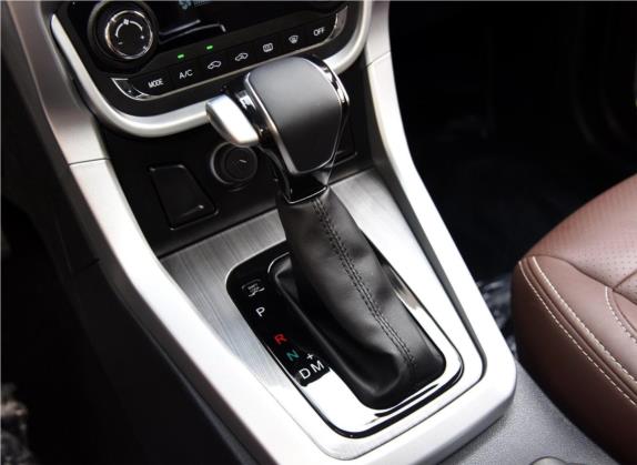比速T3 2017款 1.3T CVT尊贵型 中控类   挡把
