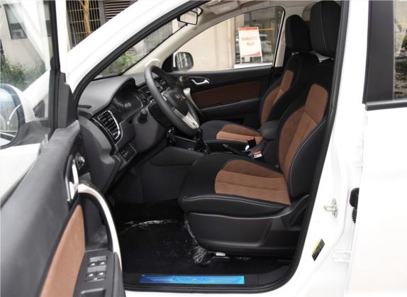 比速M3 2017款 1.5L 精英型 车厢座椅   前排空间