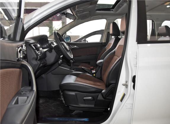 比速M3 2017款 1.5L 豪华型 车厢座椅   前排空间
