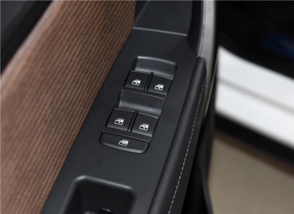 比速M3 2017款 1.5L 豪华型 车厢座椅   门窗控制