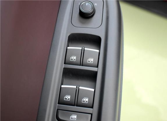 比速T5 2017款 1.5T 自动豪华型 车厢座椅   门窗控制